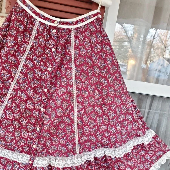 💖Beautiful💖Jessica's Gunnies Gunne Sax Burgundy Calico Lace Prairie Skirt🌟 - Picture 12 of 15